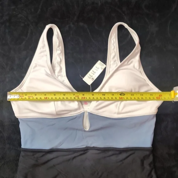 Colorblock One-Piece Swimsuit CUPSHE SWIMWEAR ONE-PIECE - Picture 6 of 13